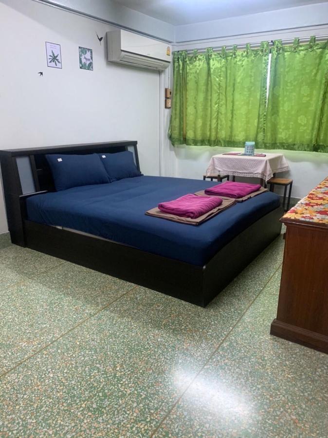 Ying Hostel Bangkok Exteriör bild
